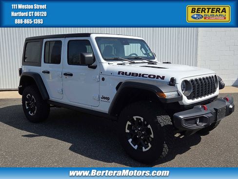 Used 2025 Jeep Wrangler Unlimited Rubicon image 1