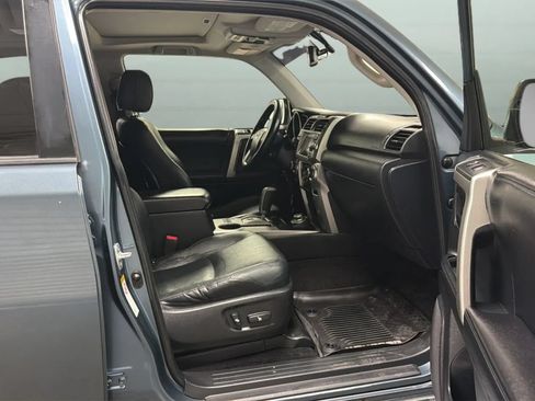 Used 2013 Toyota 4Runner SR5 AWD/4WD image 22
