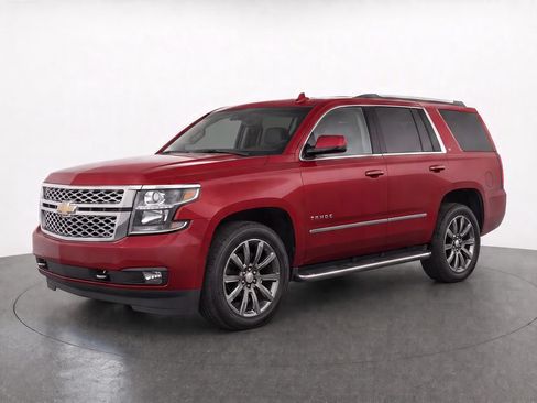 Used 2018 Chevrolet Tahoe LT w/ LT Signature Package AWD/4WD image 3