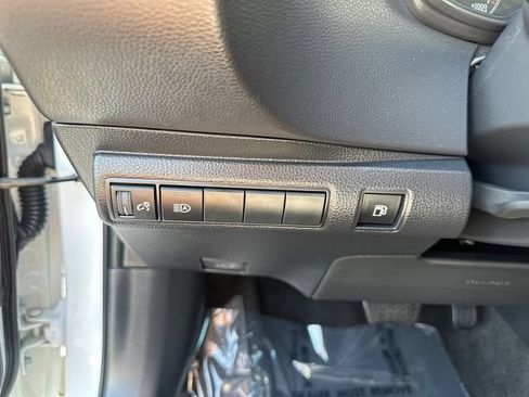 Used 2024 Toyota Corolla LE w/ LE Convenience Package FWD image 29