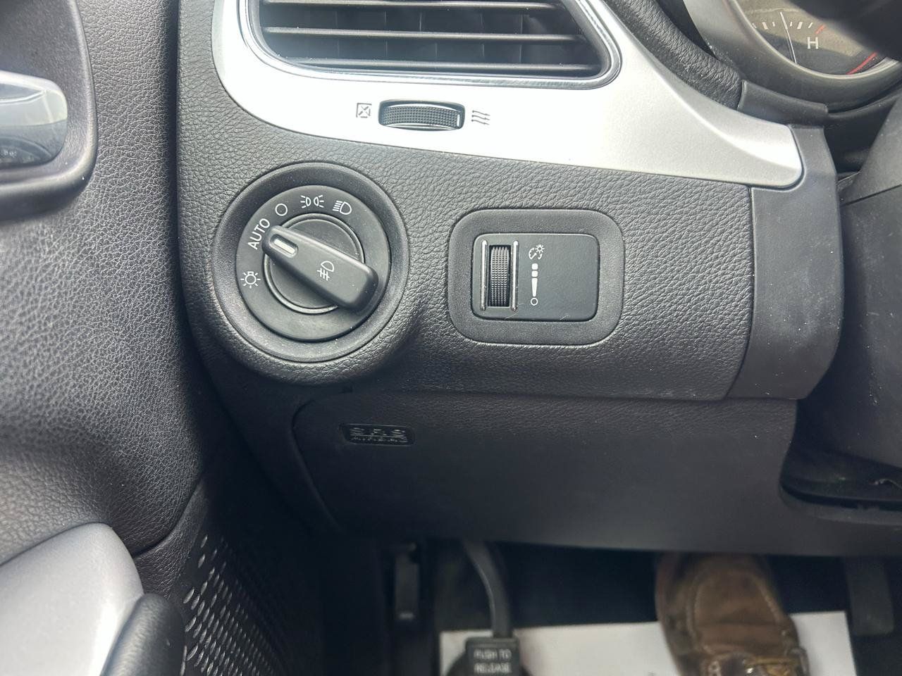 Used 2012 Dodge Journey SXT w/ Convenience Group I FWD image 25