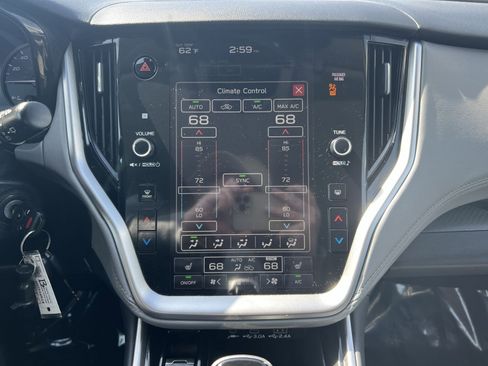 Used 2024 Subaru Outback Premium image 28