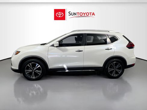 Used 2019 Nissan Rogue SV w/ Premium Package image 7