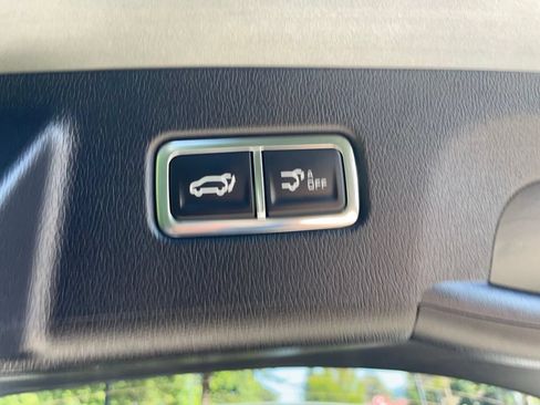 Certified 2025 Kia Sorento SX Prestige AWD/4WD image 26