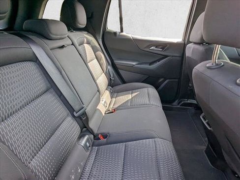 Used 2025 Chevrolet Equinox LT FWD image 18