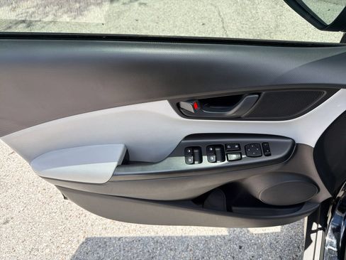 Used 2023 Hyundai Kona SEL FWD image 25