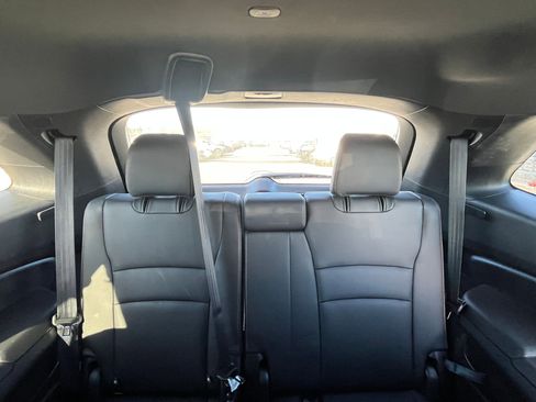 Used 2022 Honda Pilot TrailSport image 24