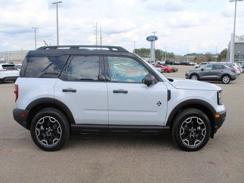 New 2026 Ford Bronco Sport Outer Banks w/ Outer Banks Tech Package+ image 8