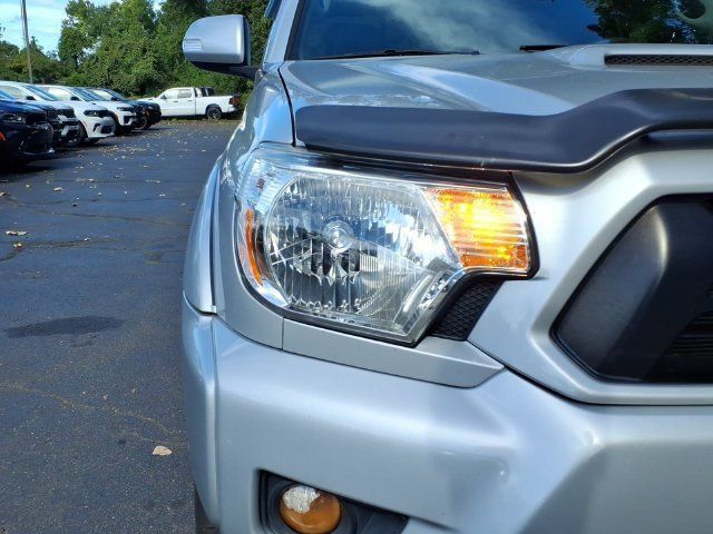 Used 2012 Toyota Tacoma 4x4 Double Cab w/ TRD Sport Pkg image 12