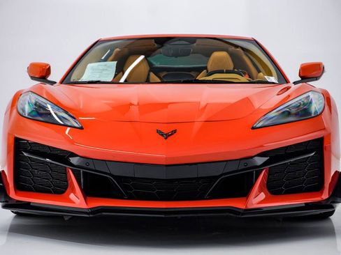 Used 2025 Chevrolet Corvette Z06 w/ Z07 Performance Package RWD image 7