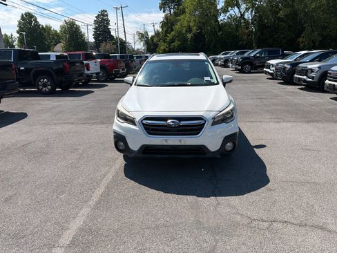 Used 2019 Subaru Outback 3.6R Touring AWD/4WD image 9