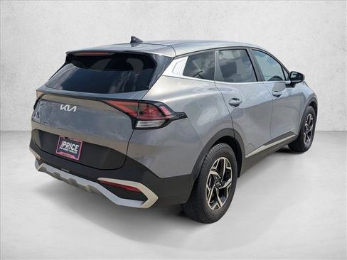 Used 2025 Kia Sportage LX image 5