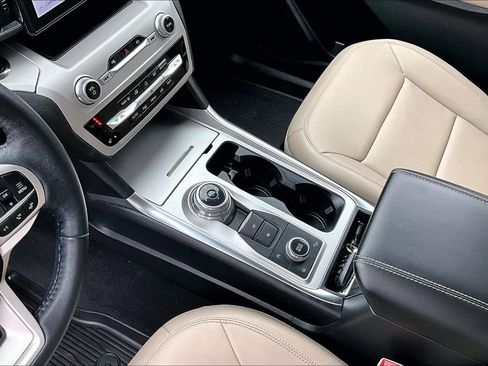 Certified 2023 Ford Explorer XLT w/ Equipment Group 202A image 15