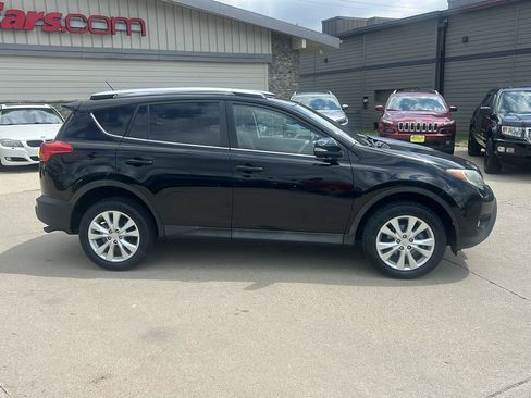 Used 2014 Toyota RAV4 Limited w/ Technology Package FWD image 2