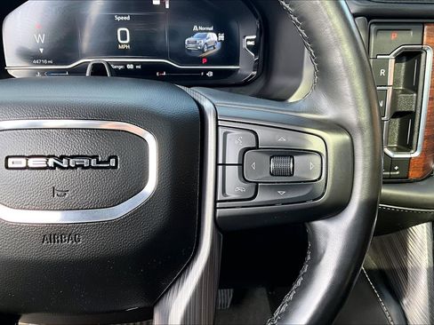 Used 2023 GMC Yukon Denali Ultimate AWD/4WD image 21