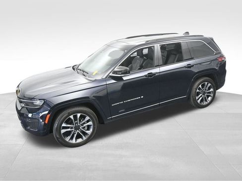 Used 2024 Jeep Grand Cherokee Overland w/ Luxury Tech Group IV image 55