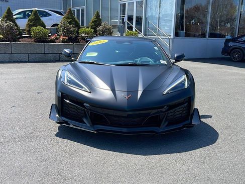 Used 2025 Chevrolet Corvette Z06 w/ Z07 Performance Package RWD image 2