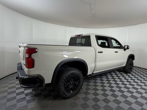 New 2026 Chevrolet Silverado 1500 ZR2 w/ Dark Appearance Package AWD/4WD image 4