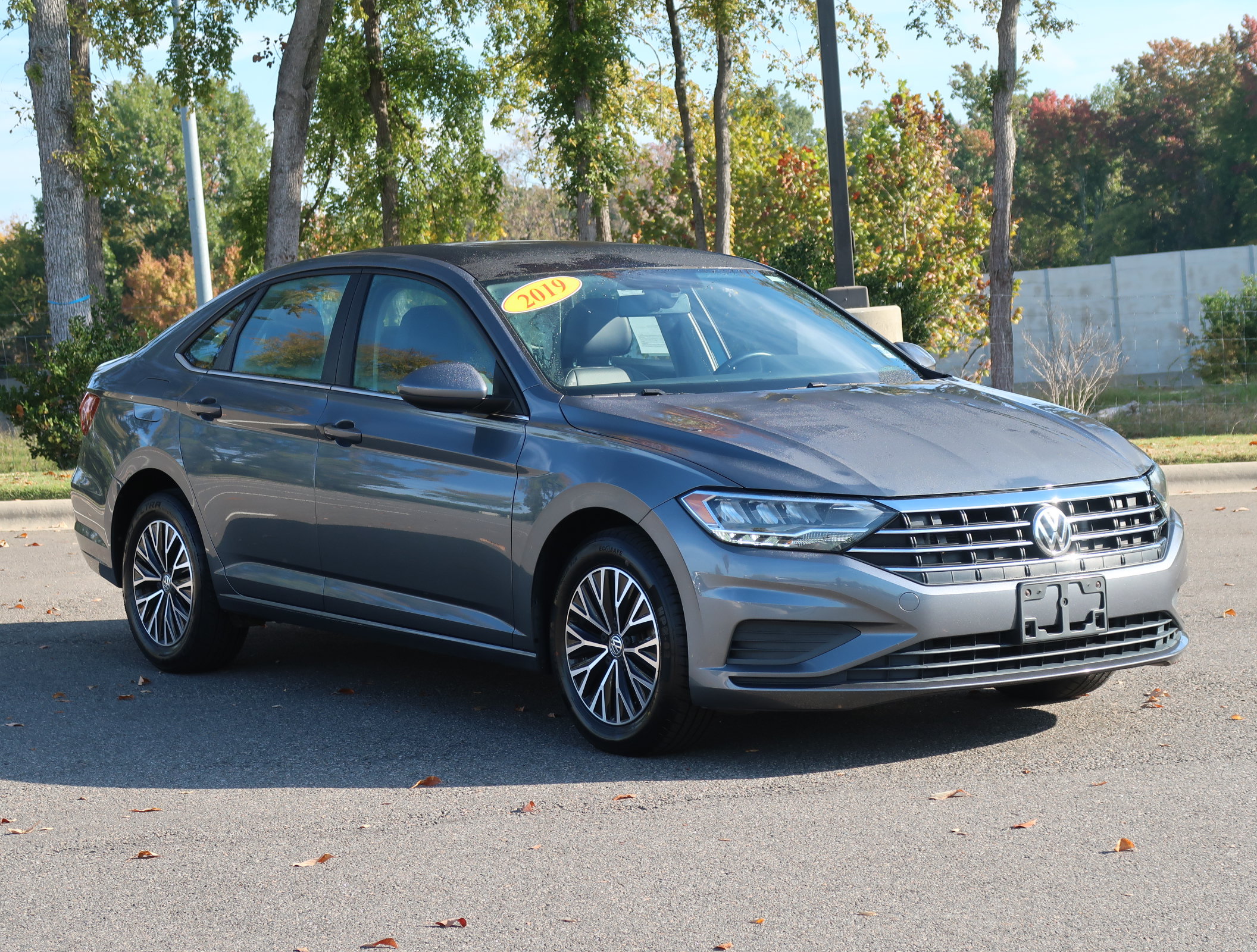 Used 2019 Volkswagen Jetta SE FWD image 1