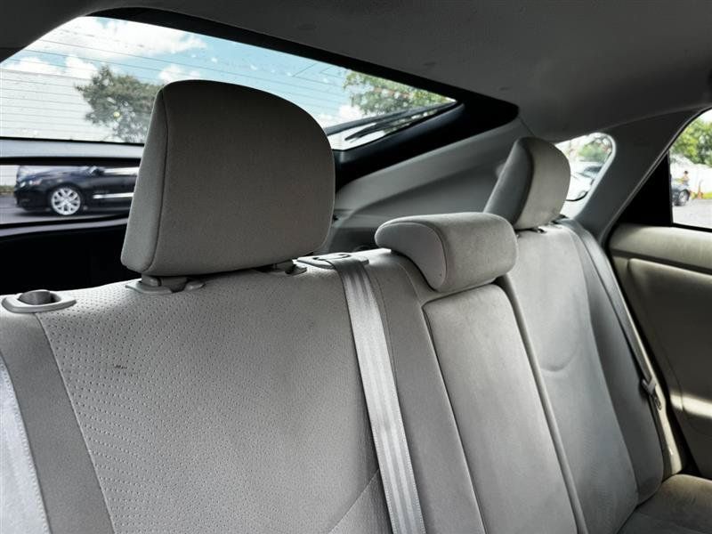 Used 2012 Toyota Prius Three FWD image 9