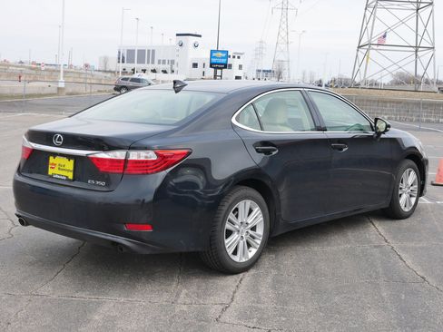 Used 2015 Lexus ES 350 w/ Premium Package image 4
