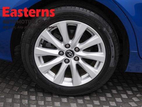Used 2019 Toyota Camry LE image 30