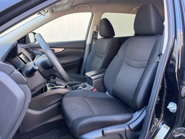Used 2019 Nissan Rogue S w/ Special Edition Package FWD image 10