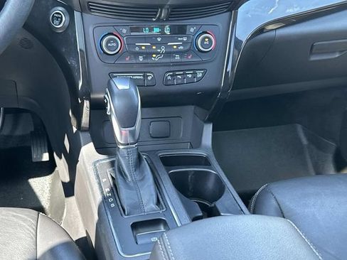 Certified 2019 Ford Escape Titanium AWD/4WD image 16