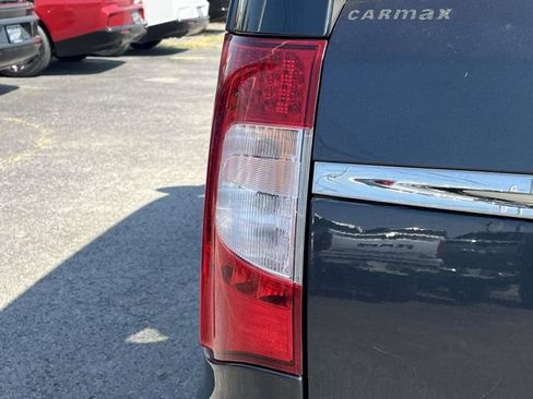 Used 2014 Chrysler Town & Country Touring-L w/ Driver Convenience Group FWD image 10