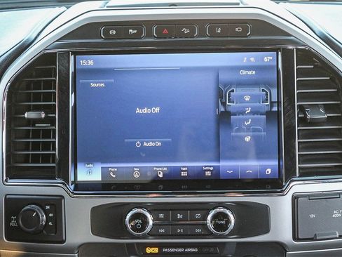 Used 2022 Ford F350 Lariat w/ Black Appearance Package image 18