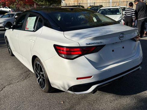 Used 2024 Nissan Sentra SR w/ Trunk Package image 4