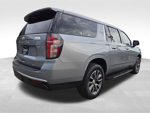 Used 2024 Chevrolet Suburban LT w/ LT Signature Package AWD/4WD image 12
