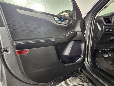 Used 2024 Ford Escape Platinum image 19