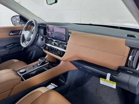 New 2026 Nissan Pathfinder Platinum w/ Cargo Package AWD/4WD image 25