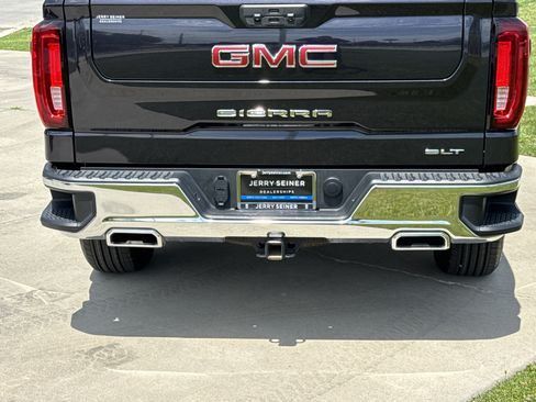 Used 2023 GMC Sierra 1500 SLT w/ SLT Convenience Package AWD/4WD image 19