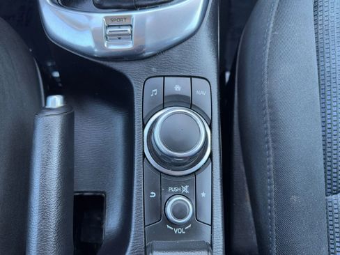 Used 2017 Toyota Yaris iA image 21