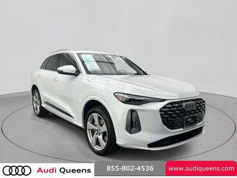 Certified 2025 Audi Q5 Premium Plus w/ Premium Plus AWD/4WD image 5