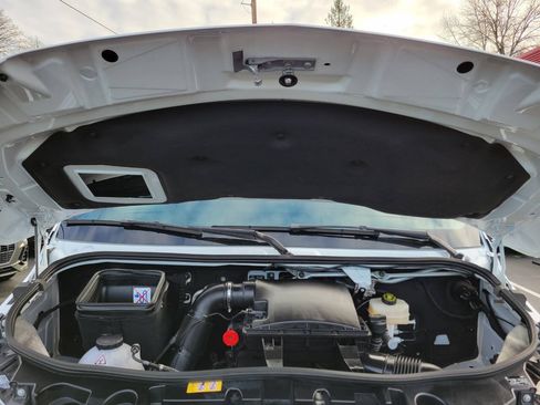 Used 2023 Mercedes-Benz Sprinter 2500 w/ Dashboard Charging Package image 18