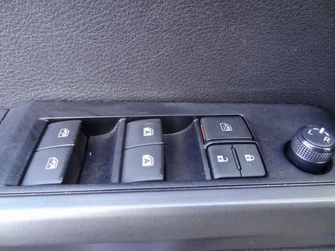 Used 2023 Toyota Tacoma TRD Sport image 8