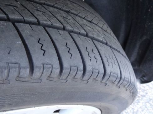 Used 2020 Ford Transit Connect XLT image 9