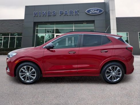 Used 2020 Buick Encore GX Select w/ Sport Touring Package FWD image 4