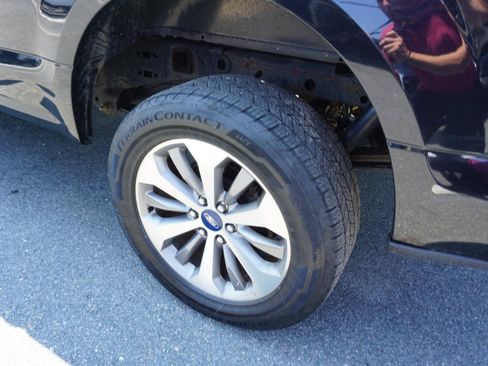Used 2019 Ford F150 XL w/ Equipment Group 101A Mid AWD/4WD image 9