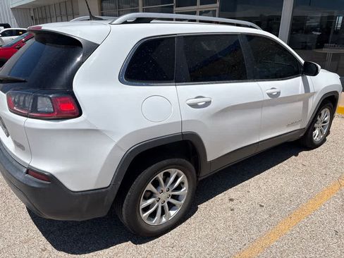 Used 2019 Jeep Cherokee Latitude w/ Popular Appearance Group FWD image 5