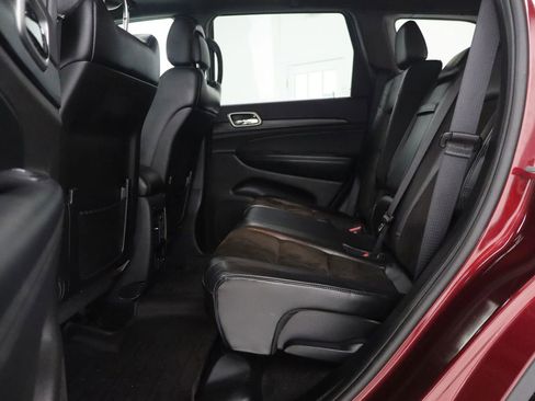 Used 2019 Jeep Grand Cherokee Altitude image 17