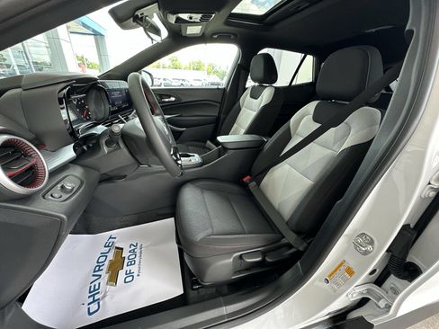 New 2026 Chevrolet Trax RS w/ Sunroof Package FWD image 18