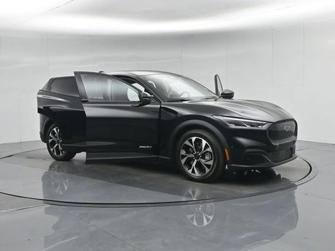 Used 2024 Ford Mustang Mach-E Select image 33