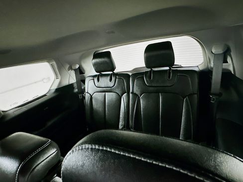 Used 2023 Jeep Grand Cherokee L Limited image 29