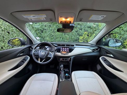 Used 2021 Buick Encore GX Select image 19