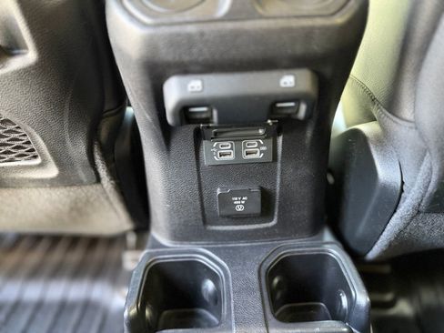 Used 2020 Jeep Gladiator Mojave w/ Dual Top Group image 27