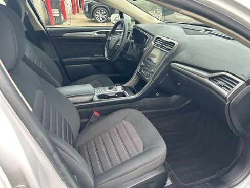 Used 2020 Ford Fusion SE FWD image 39